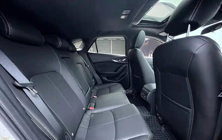 Mazda CX-4, 2023 год, 1 900 000 рублей, 16 фотография