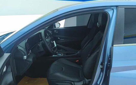 Hyundai Elantra, 2022 год, 1 860 000 рублей, 8 фотография