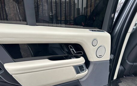 Land Rover Range Rover IV рестайлинг, 2019 год, 8 900 000 рублей, 7 фотография