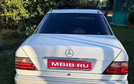 Mercedes-Benz W124, 1993 год, 1 090 000 рублей, 7 фотография