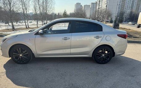 KIA Rio IV, 2018 год, 1 285 000 рублей, 5 фотография