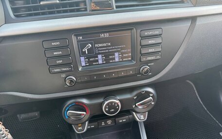 KIA Rio IV, 2018 год, 1 285 000 рублей, 12 фотография