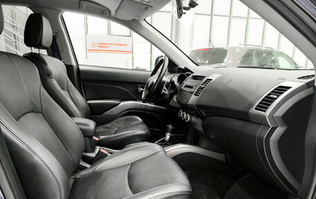 Mitsubishi Outlander III рестайлинг 3, 2007 год, 1 370 000 рублей, 13 фотография