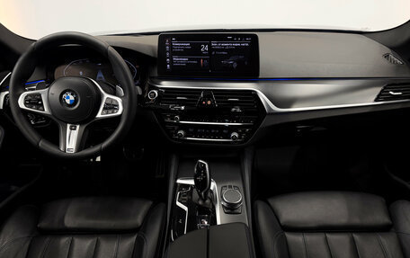 BMW 5 серия, 2021 год, 5 500 000 рублей, 8 фотография