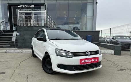 Volkswagen Polo VI (EU Market), 2013 год, 730 000 рублей, 3 фотография