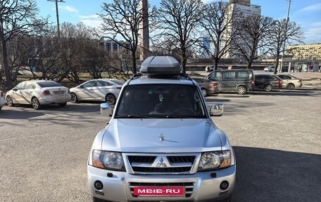 Mitsubishi Pajero III рестайлинг, 2003 год, 1 250 000 рублей, 8 фотография