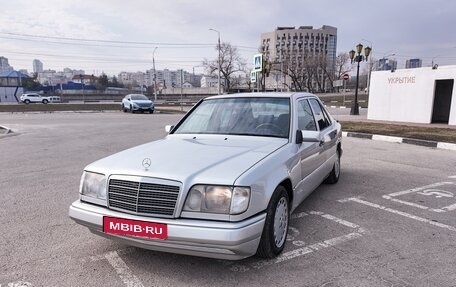 Mercedes-Benz E-Класс, 1994 год, 380 000 рублей, 1 фотография