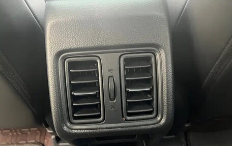 Honda Vezel, 2023 год, 1 600 000 рублей, 16 фотография