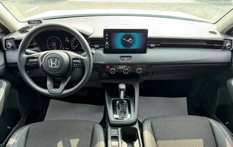 Honda Vezel, 2023 год, 1 600 000 рублей, 18 фотография