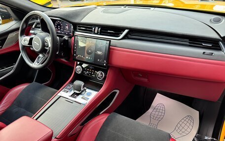 Jaguar F-Pace, 2021 год, 8 999 000 рублей, 30 фотография