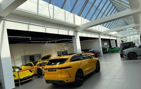 Jaguar F-Pace, 2021 год, 8 999 000 рублей, 38 фотография