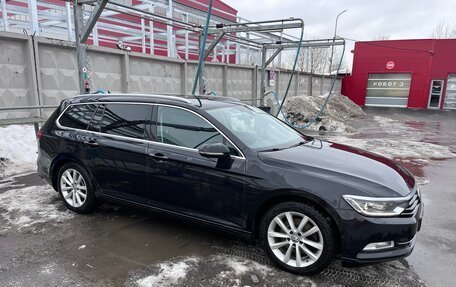 Volkswagen Passat B8 рестайлинг, 2017 год, 1 350 000 рублей, 3 фотография