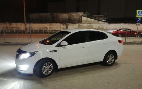 KIA Rio III рестайлинг, 2013 год, 800 000 рублей, 10 фотография