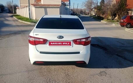 KIA Rio III рестайлинг, 2013 год, 800 000 рублей, 4 фотография