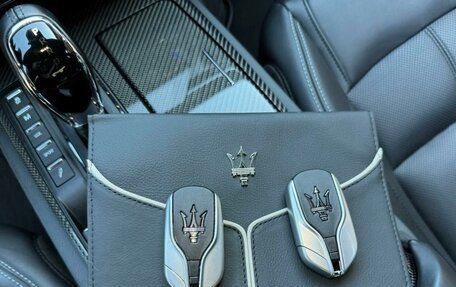 Maserati Quattroporte VI, 2017 год, 6 450 000 рублей, 21 фотография