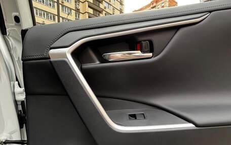 Toyota RAV4, 2026 год, 4 650 000 рублей, 24 фотография