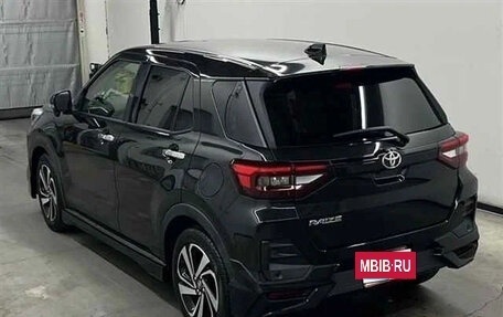 Toyota Raize I, 2022 год, 1 360 000 рублей, 3 фотография