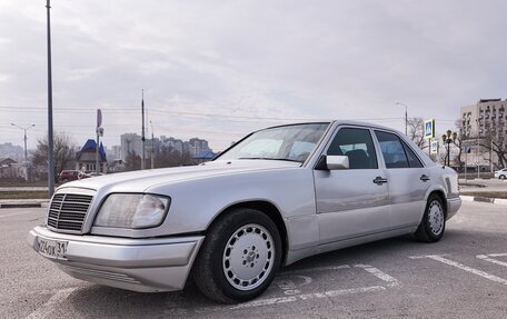 Mercedes-Benz E-Класс, 1994 год, 380 000 рублей, 3 фотография