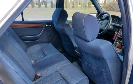 Mercedes-Benz E-Класс, 1994 год, 380 000 рублей, 9 фотография