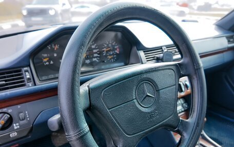 Mercedes-Benz E-Класс, 1994 год, 380 000 рублей, 11 фотография