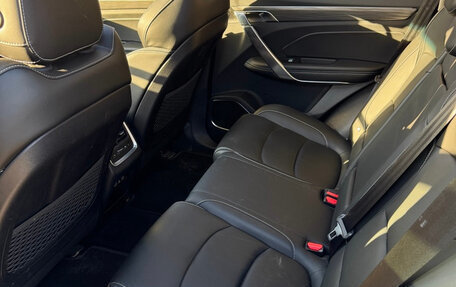 Geely Atlas, 2023 год, 2 700 000 рублей, 5 фотография