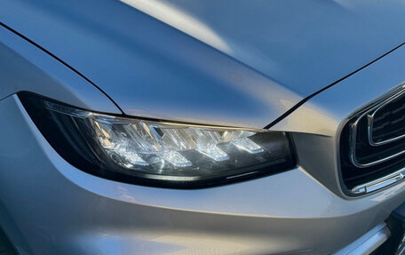 Geely Atlas, 2023 год, 2 700 000 рублей, 3 фотография