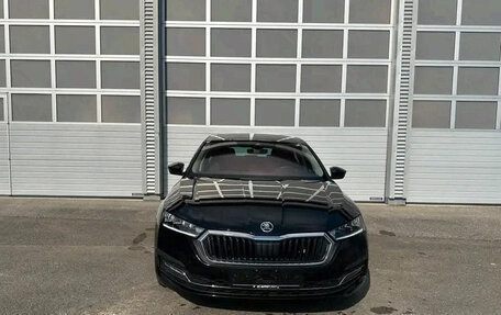 Skoda Octavia IV, 2024 год, 2 700 000 рублей, 3 фотография