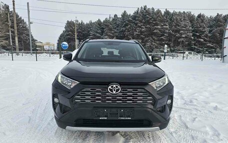 Toyota RAV4, 2021 год, 3 590 000 рублей, 2 фотография