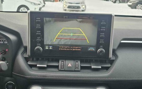 Toyota RAV4, 2021 год, 3 590 000 рублей, 17 фотография