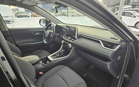 Toyota RAV4, 2021 год, 3 590 000 рублей, 13 фотография