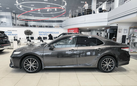 Toyota Camry, 2021 год, 3 250 000 рублей, 10 фотография