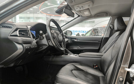 Toyota Camry, 2021 год, 3 250 000 рублей, 20 фотография