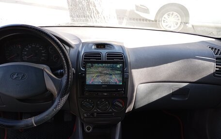 Hyundai Accent III, 2011 год, 310 000 рублей, 10 фотография