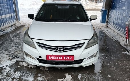 Hyundai Solaris II рестайлинг, 2016 год, 390 000 рублей, 1 фотография