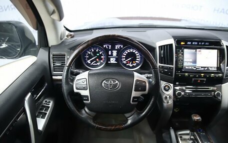 Toyota Land Cruiser 200, 2014 год, 4 250 000 рублей, 16 фотография