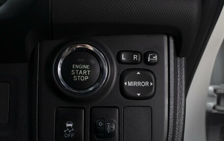 Toyota Wish II, 2012 год, 1 540 000 рублей, 16 фотография