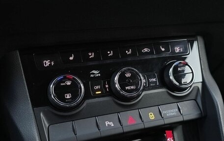 Skoda Karoq I, 2021 год, 2 200 000 рублей, 19 фотография