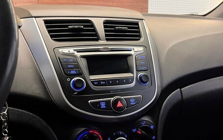 Hyundai Solaris II рестайлинг, 2016 год, 990 000 рублей, 18 фотография