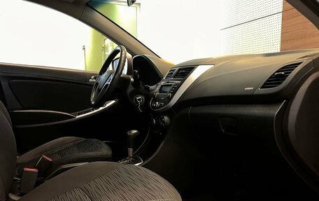 Hyundai Solaris II рестайлинг, 2016 год, 990 000 рублей, 13 фотография