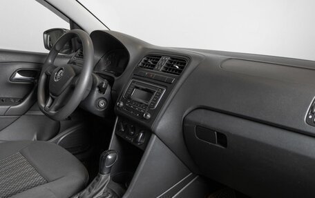 Volkswagen Polo VI (EU Market), 2019 год, 1 250 000 рублей, 7 фотография