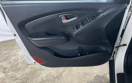 Hyundai ix35 I рестайлинг, 2012 год, 949 000 рублей, 17 фотография