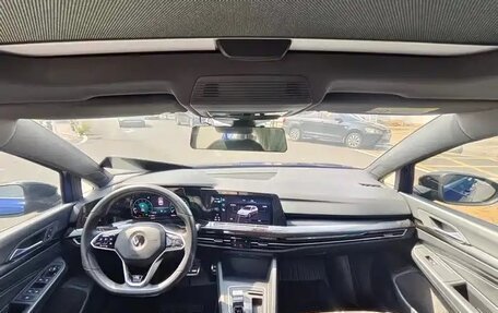 Volkswagen Golf VIII, 2021 год, 1 969 000 рублей, 7 фотография