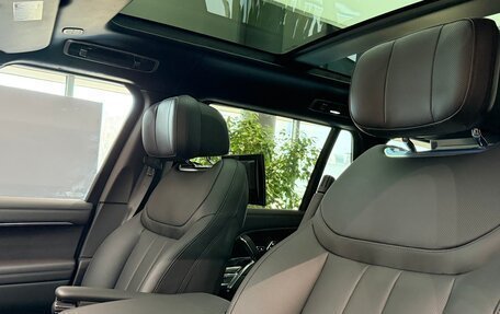 Land Rover Range Rover IV рестайлинг, 2025 год, 27 890 000 рублей, 7 фотография