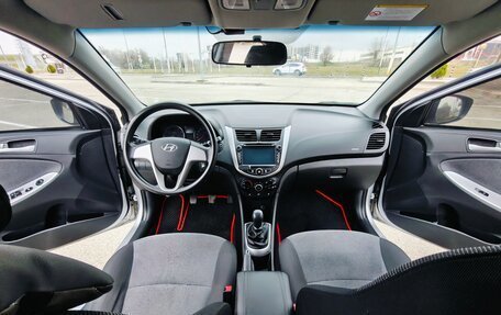 Hyundai Solaris II рестайлинг, 2013 год, 810 000 рублей, 6 фотография