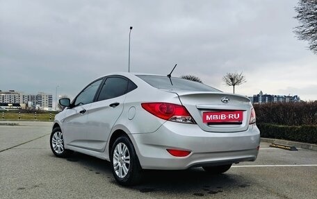 Hyundai Solaris II рестайлинг, 2013 год, 810 000 рублей, 3 фотография