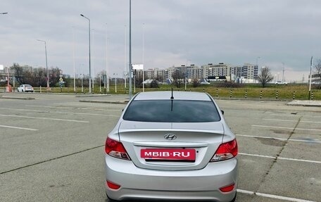 Hyundai Solaris II рестайлинг, 2013 год, 810 000 рублей, 4 фотография