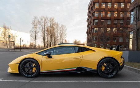 Lamborghini Huracán, 2017 год, 23 000 000 рублей, 3 фотография