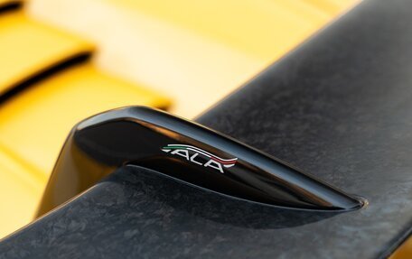 Lamborghini Huracán, 2017 год, 23 000 000 рублей, 11 фотография