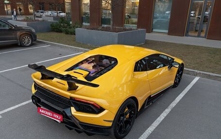 Lamborghini Huracán, 2017 год, 23 000 000 рублей, 13 фотография