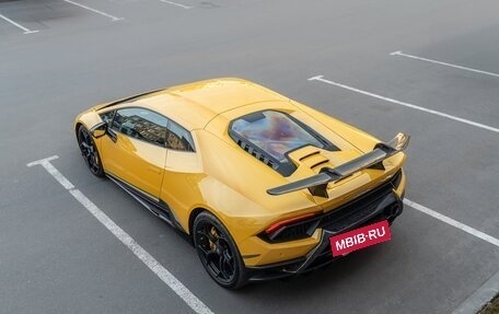 Lamborghini Huracán, 2017 год, 23 000 000 рублей, 4 фотография